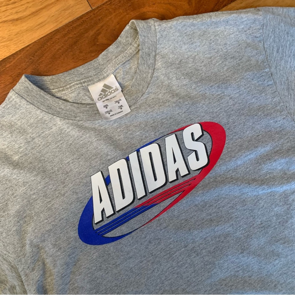 Vintage Adidas Logo Shirt Made in 🇨🇦
